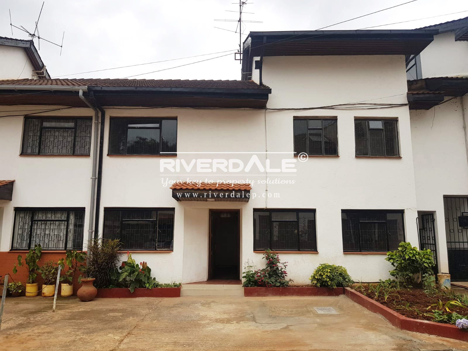 4-Bedroom Maisonette with DSQ for Sale in Parklands